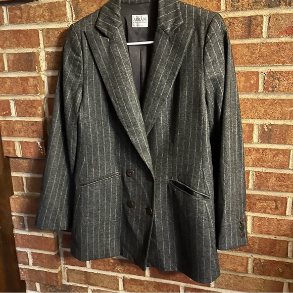 Armani Collezioni Women's Gray Pinstriped Wool Cashmere Blazer Size 42 Italy - Picture 1 of 16